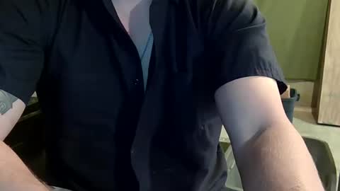 Snapshot of open_torequest chatting on 10.21.25 open_torequest online show from 10.21.25