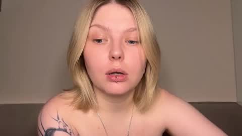 Snapshot of opheliaritz chatting on 02.02.26 Ophelia online show from 02.02.26