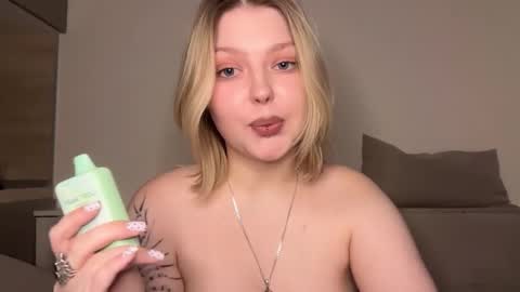 Snapshot of opheliaritz chatting on 02.06.26 Ophelia online show from 02.06.26