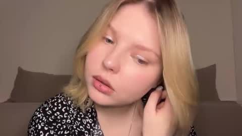 Snapshot of opheliaritz chatting on 03.04.26 Ophelia online show from 03.04.26