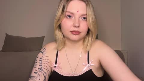 Ophelia online show from 03.29.26