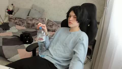 Bella and John online show from 02.06.26