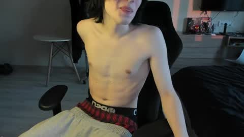 Bella and John online show from 04.10.26