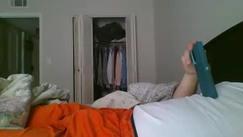 orange22boi online show from 11.08.25