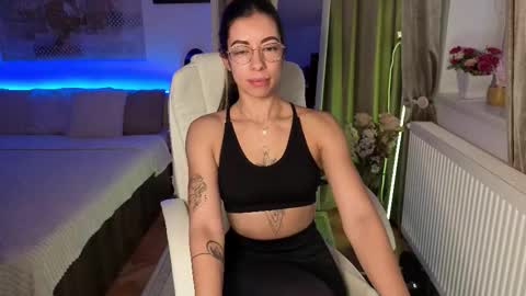 Eve Voss online show from 11.23.25