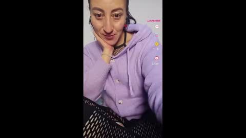 Snapshot of oriana_111 chatting on 04.20.26 oriana_111 online show from 04.20.26