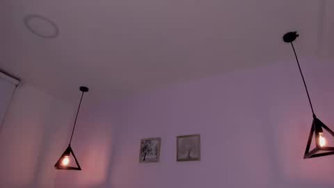 Miss Guzman  online show from 09.13.25