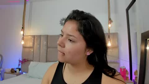 Snapshot of oriana_guzman chatting on 07.17.26 Miss Guzman online show from 07.17.26
