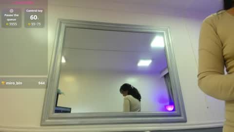 Snapshot of oriana_jhonson chatting on 06.28.26 Oriana online show from 06.28.26