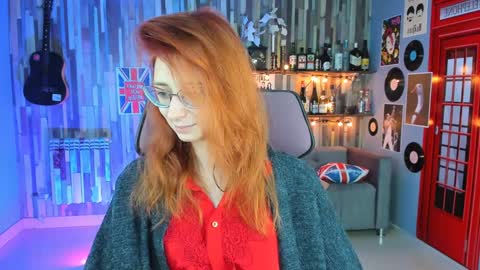 Orianna -  Hi Im into geek culture cosplay crafting LARP games. Shall we play DnD online show from 12.04.24