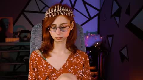 Orianna -  Hi Im into geek culture cosplay crafting LARP games. Shall we play DnD online show from 01.25.25