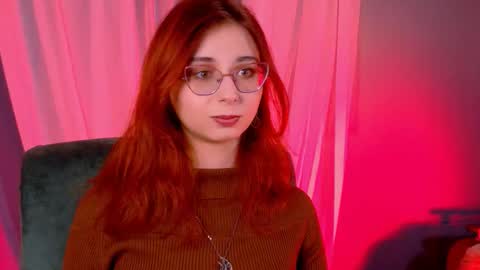 Orianna -  Hi Im into geek culture cosplay crafting LARP games. Shall we play DnD online show from 10.08.25