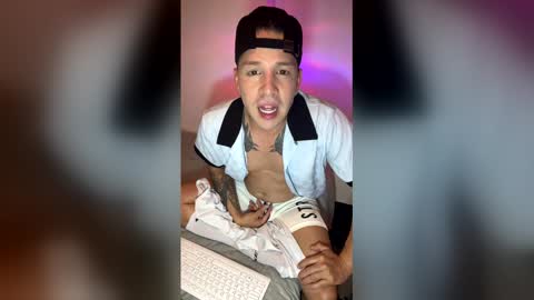 Snapshot of orienzo chatting on 03.16.26 Orienzo online show from 03.16.26