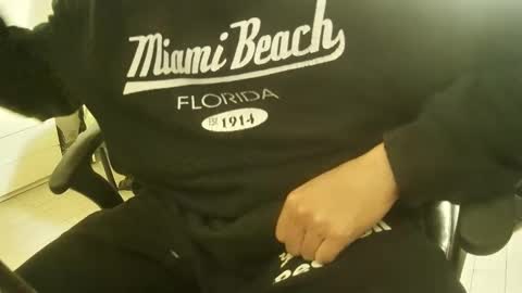 Snapshot of orobrus chatting on 01.09.25 Oroborus online show from 01.09.25