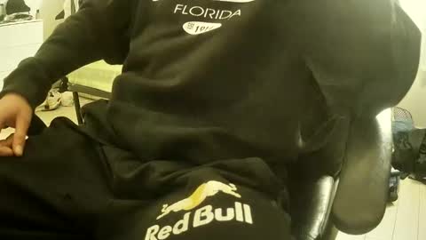 Snapshot of orobrus chatting on 01.12.25 Oroborus online show from 01.12.25