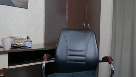 Snapshot of ortensialady76444316 chatting on 05.18.26 Ortensialady online show from 05.18.26
