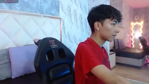 Snapshot of osamu_tay chatting on 01.15.26 osamu_tay online show from 01.15.26