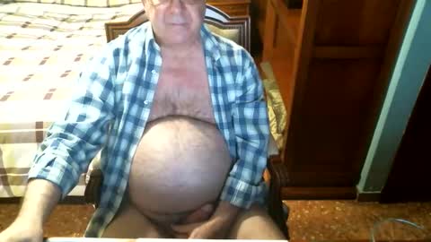 Snapshot of oscarw chatting on 02.12.26 Oscar online show from 02.12.26