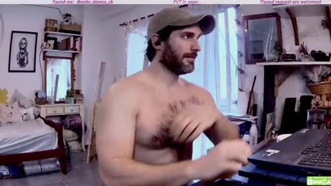 Snapshot of osito_blanco chatting on 06.08.26 Osito Blanco online show from 06.08.26