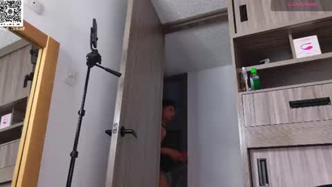 Snapshot of oskar_ford21 chatting on 07.25.26 Oskar Ford NEW ACCOUNT online show from 07.25.26