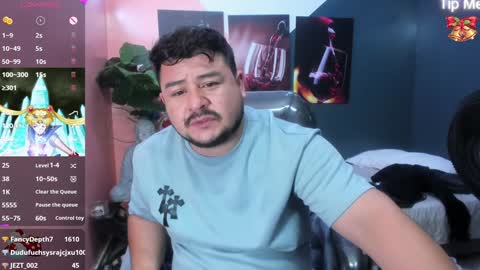 Snapshot of oso_gael chatting on 12.28.24 Bear Gael online show from 12.28.24