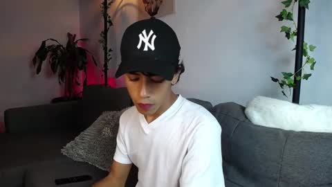 ostin 18hot online show from 12.14.24