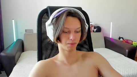 Snapshot of ostin_meoww chatting on 02.20.26 Ostin online show from 02.20.26