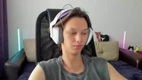 Snapshot of ostin_meoww chatting on 02.27.26 Ostin online show from 02.27.26