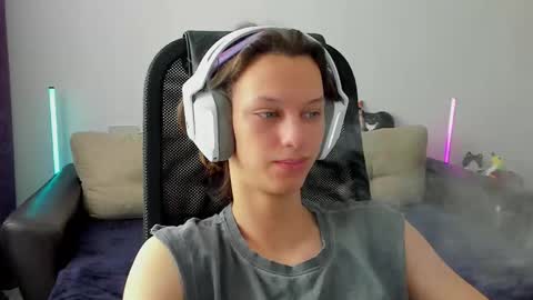 Snapshot of ostin_meoww chatting on 02.28.26 Ostin online show from 02.28.26