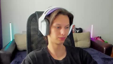 Snapshot of ostin_meoww chatting on 03.03.26 Ostin online show from 03.03.26