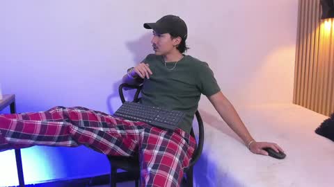 Otto Andrew online show from 04.03.26