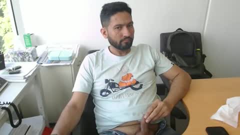 outdoornakedguy11_007 online show from 12.05.24