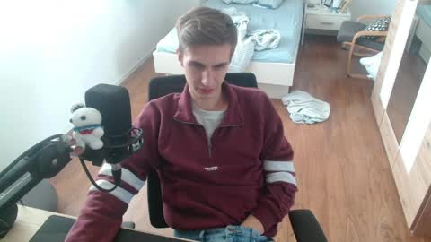 OverkneeBabe online show from 04.03.26