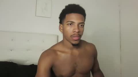 Snapshot of owen_222 chatting on 12.04.25 Owen online show from 12.04.25