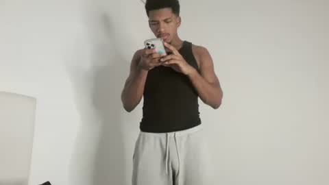 Snapshot of owen_222 chatting on 12.17.25 Owen online show from 12.17.25