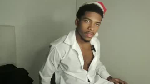 Snapshot of owen_222 chatting on 12.22.25 Owen online show from 12.22.25