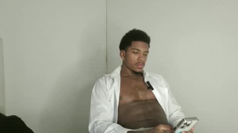 Snapshot of owen_222 chatting on 12.22.25 Owen online show from 12.22.25