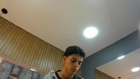 Snapshot of owen__johnson chatting on 04.19.26 Owen Johnson online show from 04.19.26