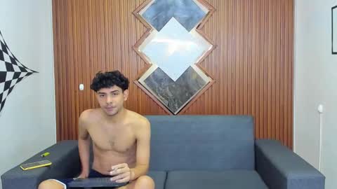 Snapshot of owen_mccarthy chatting on 01.04.25 owen_mccarthy online show from 01.04.25