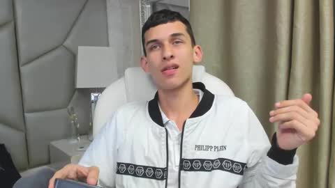 owen_stone1 online show from 03.11.25