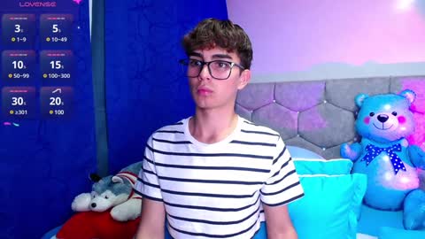 Snapshot of owenblue__ chatting on 02.04.25 Owen Independent model online show from 02.04.25
