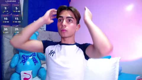 Snapshot of owenblue__ chatting on 03.10.25 Owen Independent model online show from 03.10.25