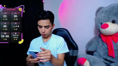 Owen  Independent model  online show from 04.19.26