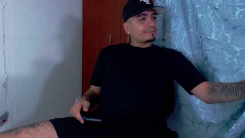 Snapshot of owenstonne chatting on 02.12.26 OWEN-STONE online show from 02.12.26