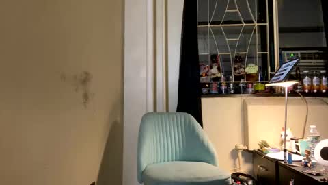 Snapshot of oyeblancki chatting on 01.01.25 CoCreatorBlancki online show from 01.01.25