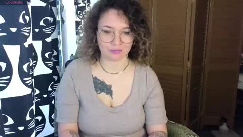 Snapshot of ozalin chatting on 05.25.26 ozalin online show from 05.25.26