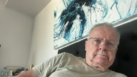 Snapshot of ozhairybearxxxx chatting on 06.12.26 ozhairybearxxxx online show from 06.12.26