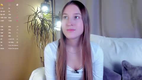 Caroline or just Lina online show from 11.25.25