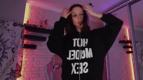 Snapshot of p0rsche911 chatting on 12.12.24 Alice online show from 12.12.24