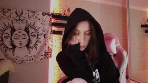 Snapshot of p0rsche911 chatting on 12.16.24 Alice online show from 12.16.24